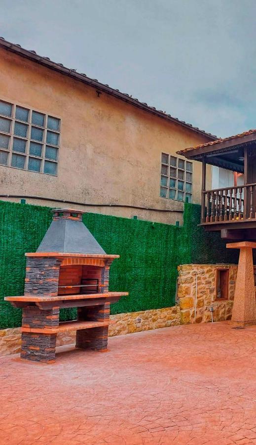 Los Campos Vivienda Vacacional Onís Exteriör bild